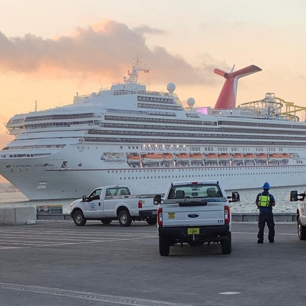 Carnival Sunshine 3 tips from 544 visitors