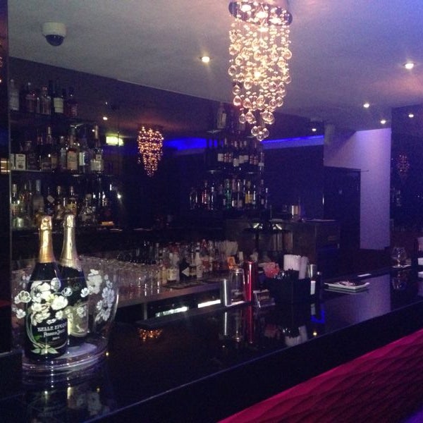 1/16/2014 tarihinde Erebuni Restaurant, Bar &amp; Loungeziyaretçi tarafından Erebuni Restaurant, Bar &amp; Lounge'de çekilen fotoğraf
