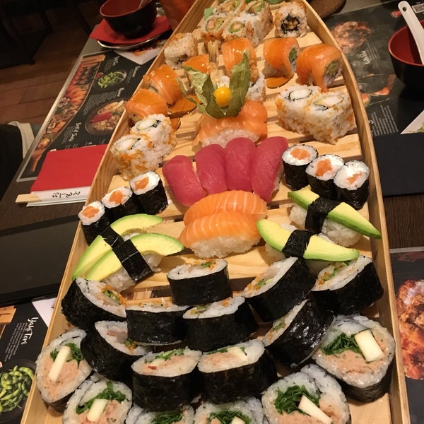 Foto scattata a Bambuszliget Japán Étterem &amp; Sushi Bár da Zsolt N. il 3/4/2018