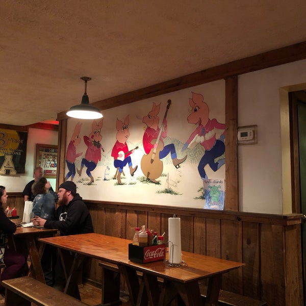 Woodlands Barbecue & Pickin Parlor 8304 Valley Blvd