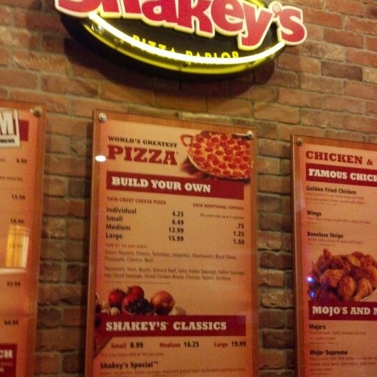 Photo taken at Shakey&#39;s Pizza Parlor by Tresha L. on 3/9/2014