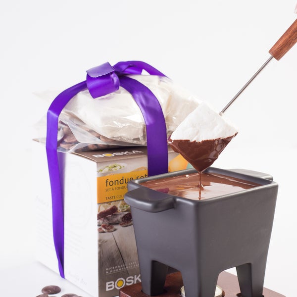 Foto diambil di Dorinda&#39;s Chocolates oleh Dorinda&#39;s Chocolates pada 4/13/2015