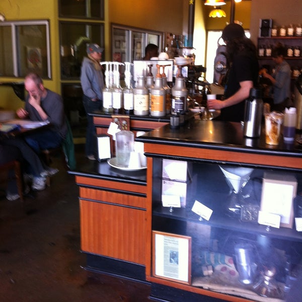 4/21/2013 tarihinde Mark R.ziyaretçi tarafından Sunergos Coffee'de çekilen fotoğraf