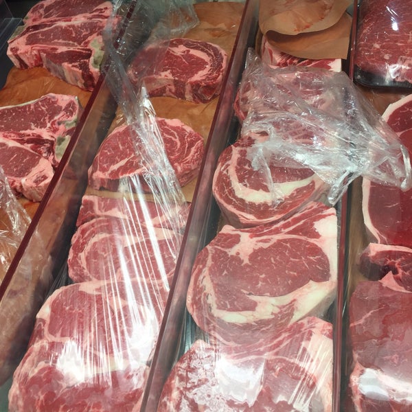 La Hacienda Meat Center Ave. Jesús de Piñero 1905