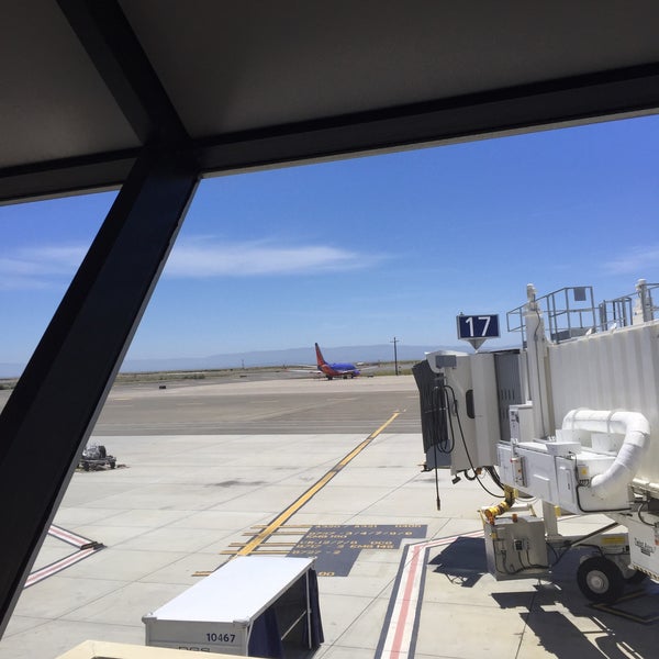 6/19/2015 tarihinde Thomas R.ziyaretçi tarafından Oakland International Airport (OAK)'de çekilen fotoğraf