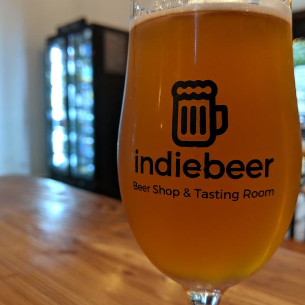 Photo taken at Indiebeer by Thomas C. on 6/15/2019