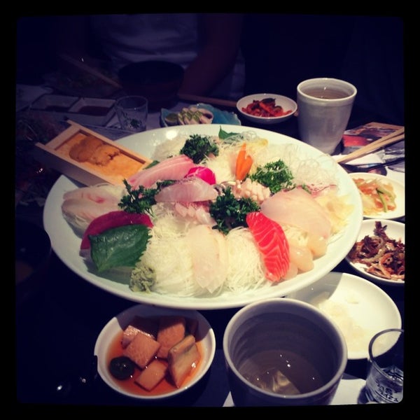 Снимок сделан в A-won Japanese Restaurant пользователем Harmon H. 10/6/2013