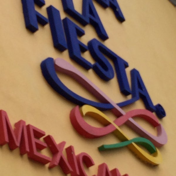 รูปภาพถ่ายที่ Plaza La Fiesta โดย Alexei C. เมื่อ 8/21/2014