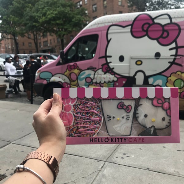 The Hello Kitty Cafe Pop-Up Truck Is Rolling Its Way Into NYC