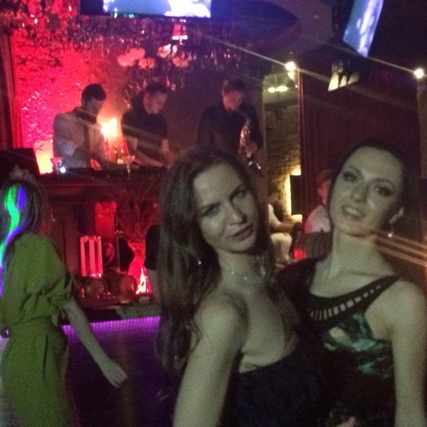 12/13/2014にЮля Ш.がManon barで撮った写真