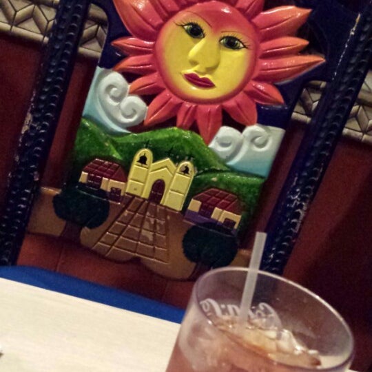7/7/2014 tarihinde Nicole G.ziyaretçi tarafından Guadalajara Mexican Restaurant &amp; Bar'de çekilen fotoğraf