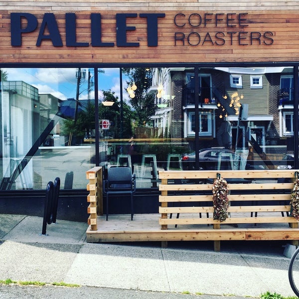 Photo taken at Pallet Coffee Roasters by pdot on 6/17/2016