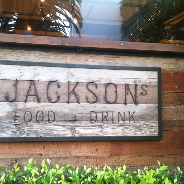Photo taken at Jackson&#39;s Food + Drink by Carlos R. on 7/19/2014