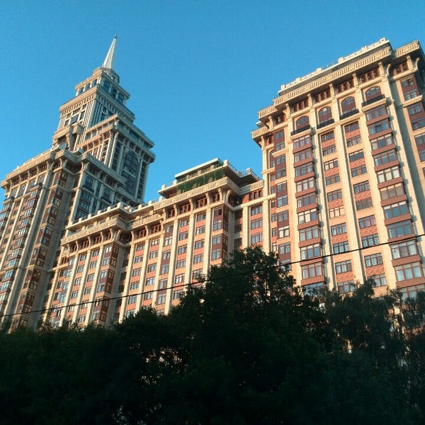 Триумф палас кпп. Машина триумф палас реклама. Чапаевский переулок 3 москва. Триумф палас кпп 3. Чапаевский переулок 3 кпп 2.