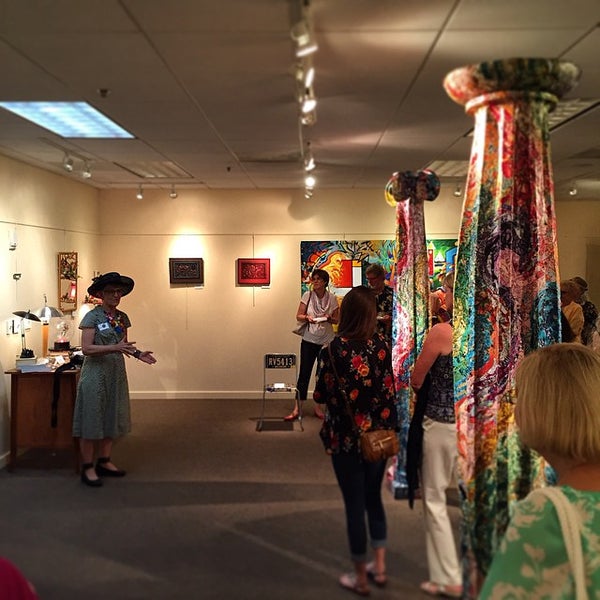 6/18/2015 tarihinde Carroll A.ziyaretçi tarafından Carroll Arts Center'de çekilen fotoğraf
