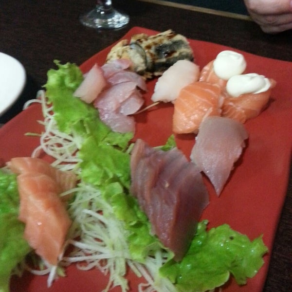5/28/2014에 Ana L.님이 Hattori Sushi Bar에서 찍은 사진