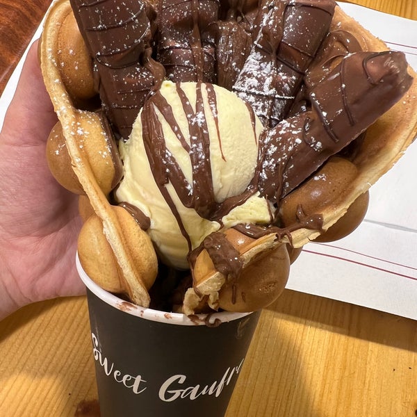 Photo taken at Sweet Gaufre by Amani S. on 12/28/2021