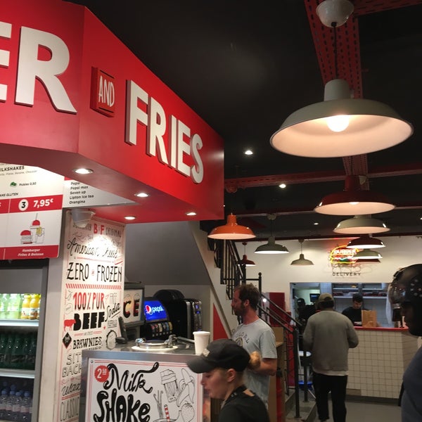 8/21/2018에 Alex님이 Burger and Fries에서 찍은 사진