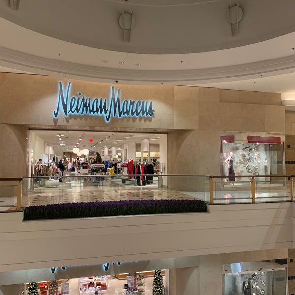 NEIMAN MARCUS SALES ASSOCIATE LOVE - The Middle Page
