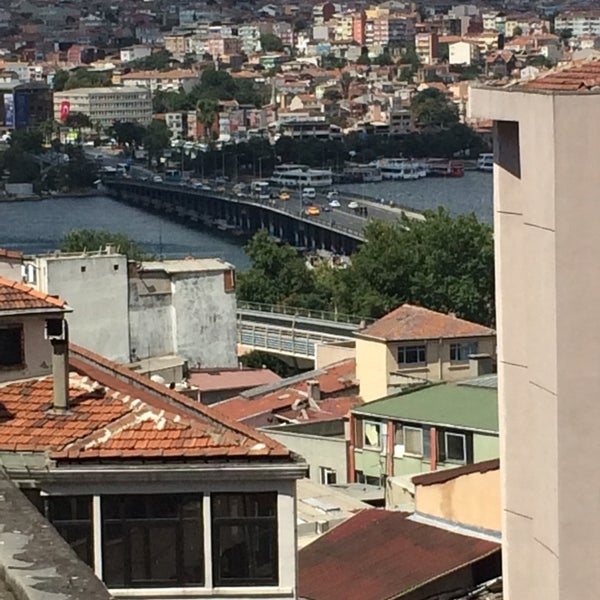 7/19/2016 tarihinde Ozan T.ziyaretçi tarafından Simple İstanbul'de çekilen fotoğraf