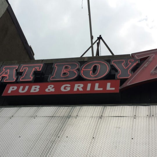 6/10/2013 tarihinde Justin M.ziyaretçi tarafından Fat Boyz Pub &amp; Grill'de çekilen fotoğraf