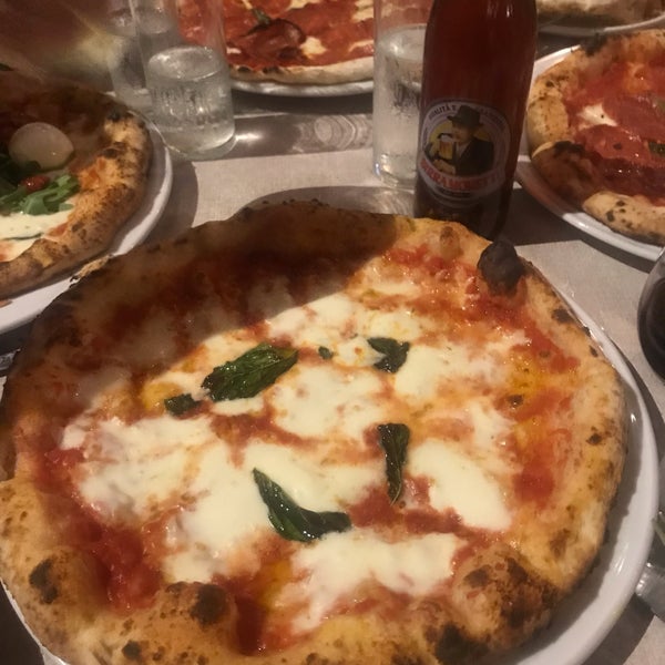 8/19/2019 tarihinde Alina S.ziyaretçi tarafından Spacca Napoli Pizzeria'de çekilen fotoğraf