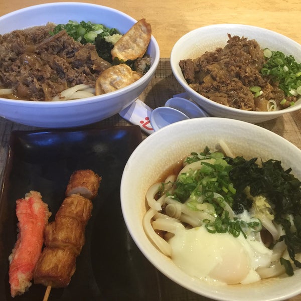 5/11/2016 tarihinde Yao L.ziyaretçi tarafından U:DON Fresh Japanese Noodle Station'de çekilen fotoğraf