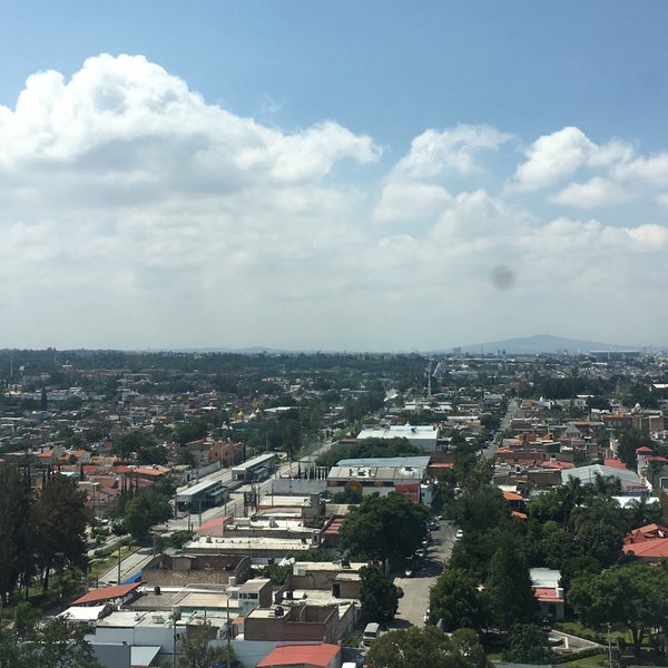 Photo taken at Centro Universitario de Arte, Arquitectura y Diseño (CUAAD Huentitán) by Sus C. on 9/7/2016