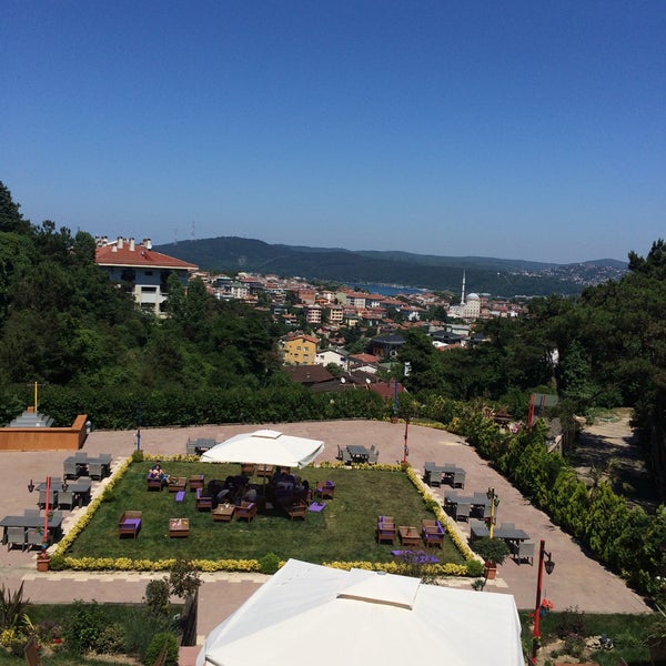 Foto tomada en Tarabya Bahçe  por Eser E. el 6/14/2015