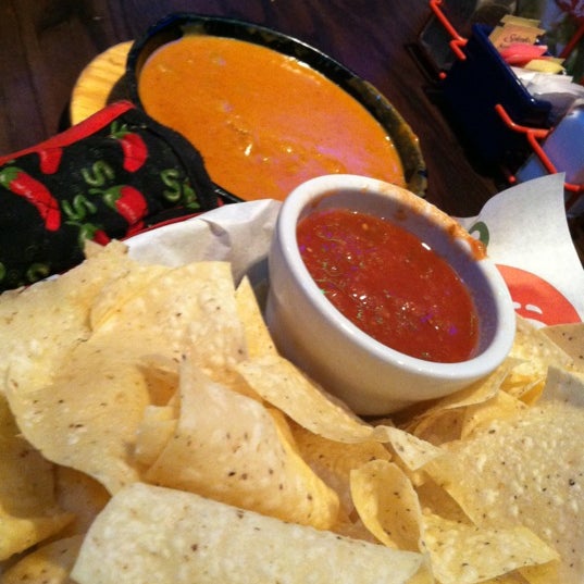 Photo taken at Chili&#39;s Grill &amp; Bar by maria c. on 11/10/2012
