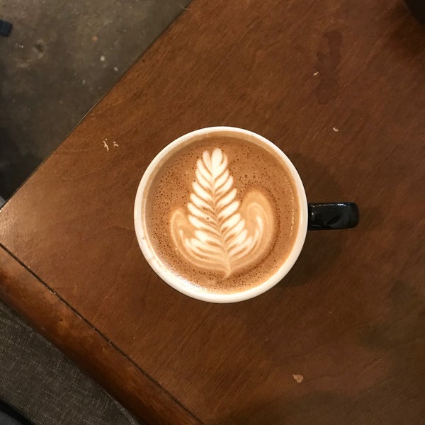 10/15/2019 tarihinde Farhad S.ziyaretçi tarafından Ludlow Coffee Supply'de çekilen fotoğraf