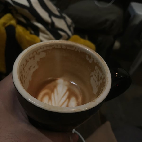 Das Foto wurde bei Ludlow Coffee Supply von Farhad S. am 12/6/2019 aufgenommen