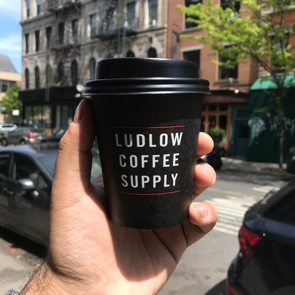 Das Foto wurde bei Ludlow Coffee Supply von Farhad S. am 5/14/2020 aufgenommen