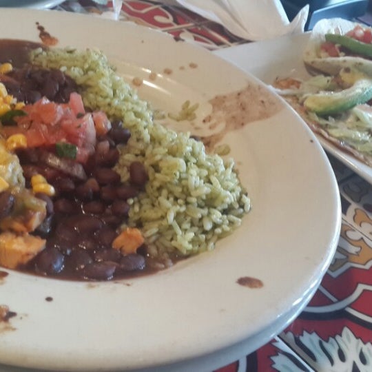 Photo taken at Chili&#39;s Grill &amp; Bar by Seren B. on 3/21/2015