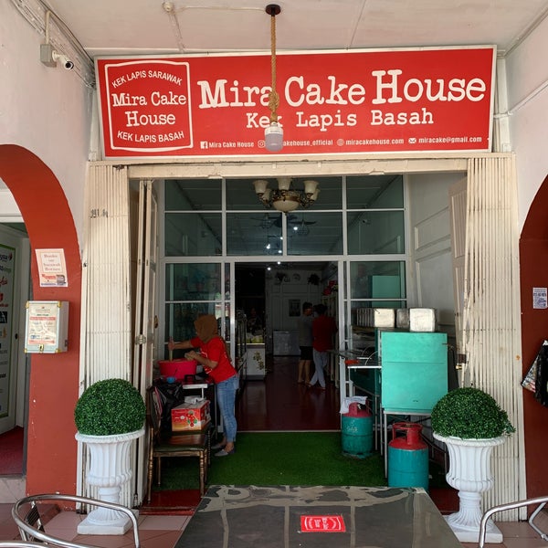 House mira cake