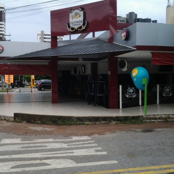 รูปภาพถ่ายที่ Peixinho Bar e Restaurante โดย Jorge M. เมื่อ 3/26/2014