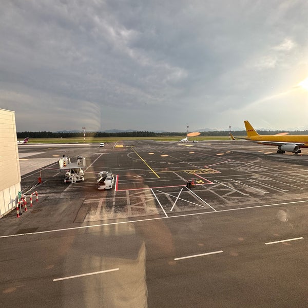 Foto tomada en Aeropuerto de Liubliana Jože Pučnik (LJU)  por Berk el 8/23/2023