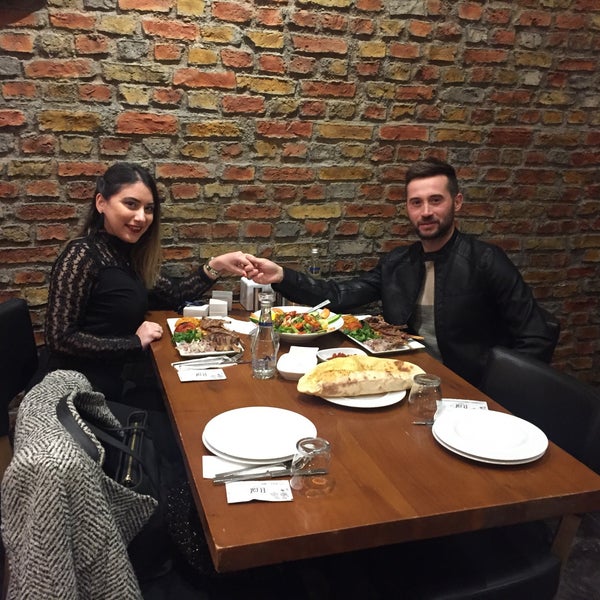 Foto scattata a Et-Raf Restaurant da Kübra Y. il 12/18/2019