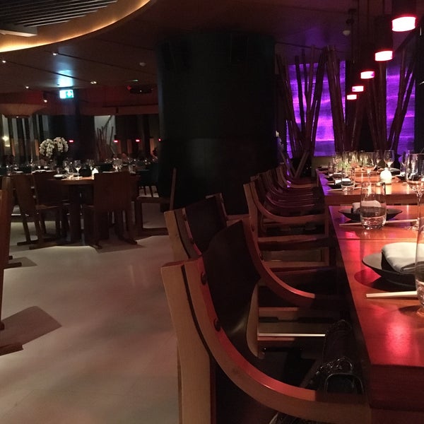 9/17/2017 tarihinde Dr. Z.ziyaretçi tarafından Novikov Restaurant &amp; Bar'de çekilen fotoğraf