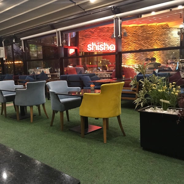 Foto tirada no(a) Shisha Cafe &amp; Bistro por Serdar . em 7/6/2019