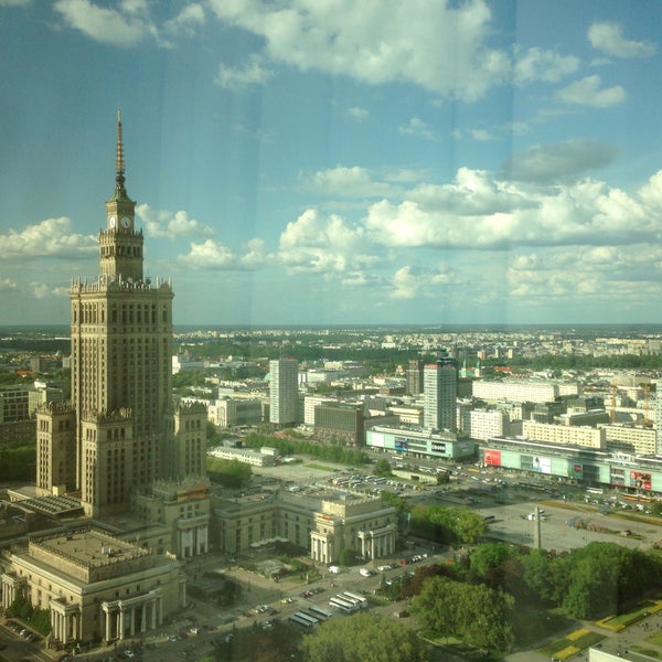 Foto scattata a Marriott Warsaw da Andrew S. il 5/14/2015
