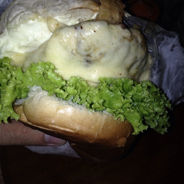 3/16/2014にUlisses M.がJoca&#39;s Burgerで撮った写真