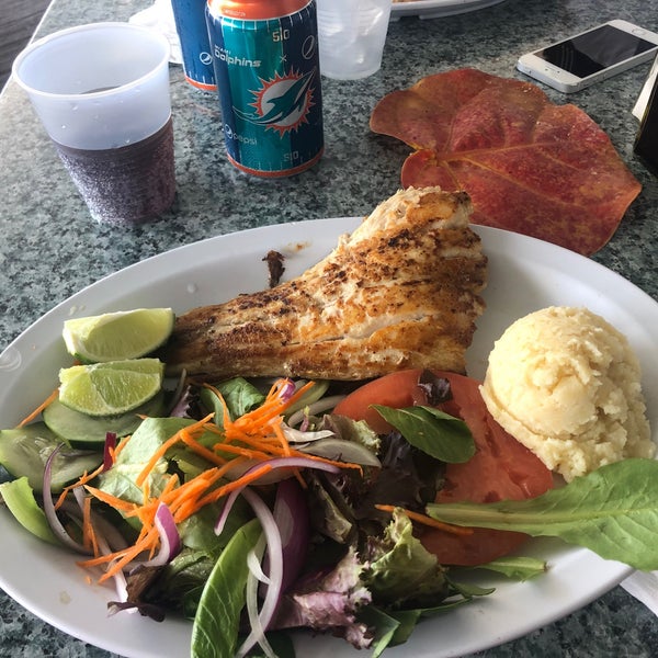 Photo taken at Boater&#39;s Grill Restaurant by Sabrina on 10/6/2019