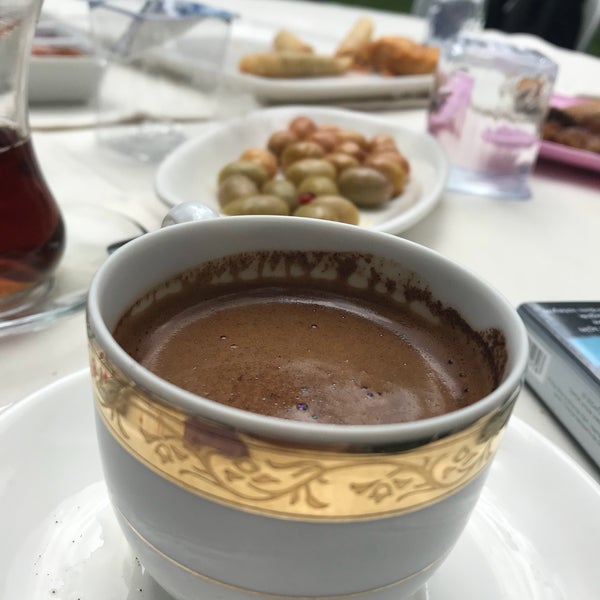 Снимок сделан в Balıklı Bahçe Et ve Balık Restoranı пользователем 👱🏼‍♀️tgb . 5/13/2018