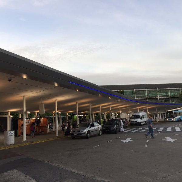 Foto tirada no(a) Aeropuerto Internacional de Ezeiza - Ministro Pistarini (EZE) por Hector T. em 1/17/2016