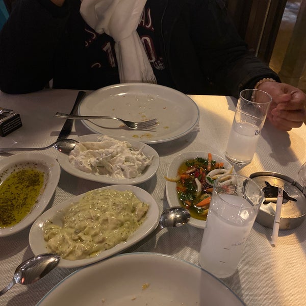Foto diambil di Cunda Balık Restaurant oleh K.Pınar pada 2/16/2023