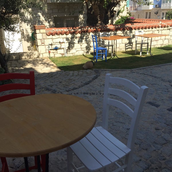 7/16/2016 tarihinde Ozgur S.ziyaretçi tarafından Sedef Restaurant&amp;Cafe&amp;Wine'de çekilen fotoğraf