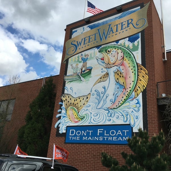 Photo prise au SweetWater Brewing Company par Travis B. le9/3/2016