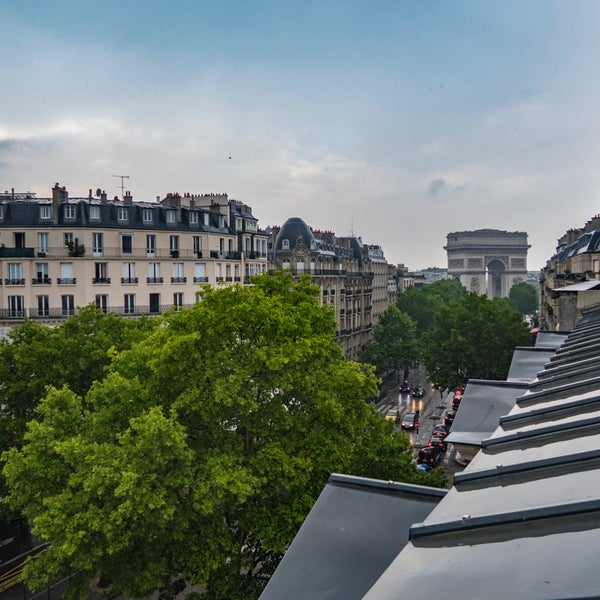 6/17/2018 tarihinde Michael K.ziyaretçi tarafından InterContinental Paris - Champs-Elysées Etoile'de çekilen fotoğraf