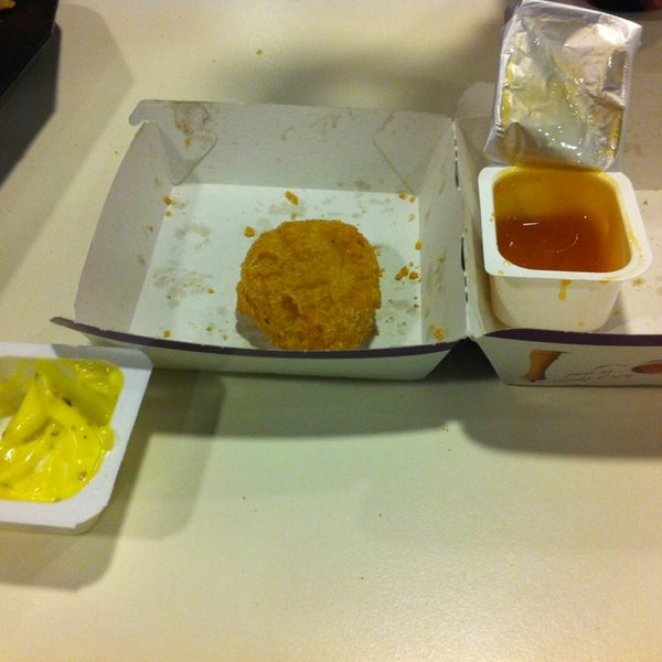 รูปภาพถ่ายที่ McDonald&#39;s โดย Ruud P. เมื่อ 2/2/2013